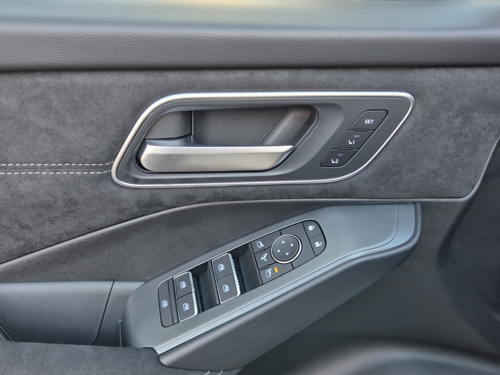 Nissan Qashqai 1.3 DIG-T Tekna- 4x4