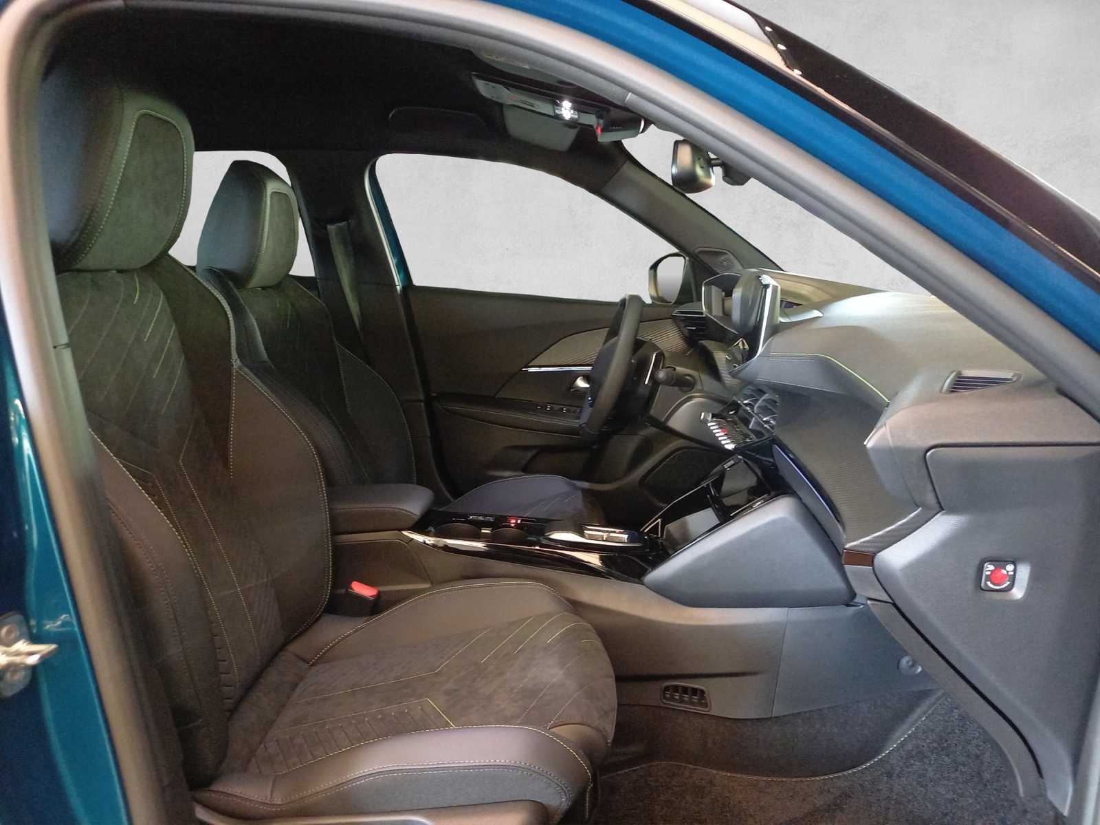 Peugeot 2008 1.2 Hybrid GT