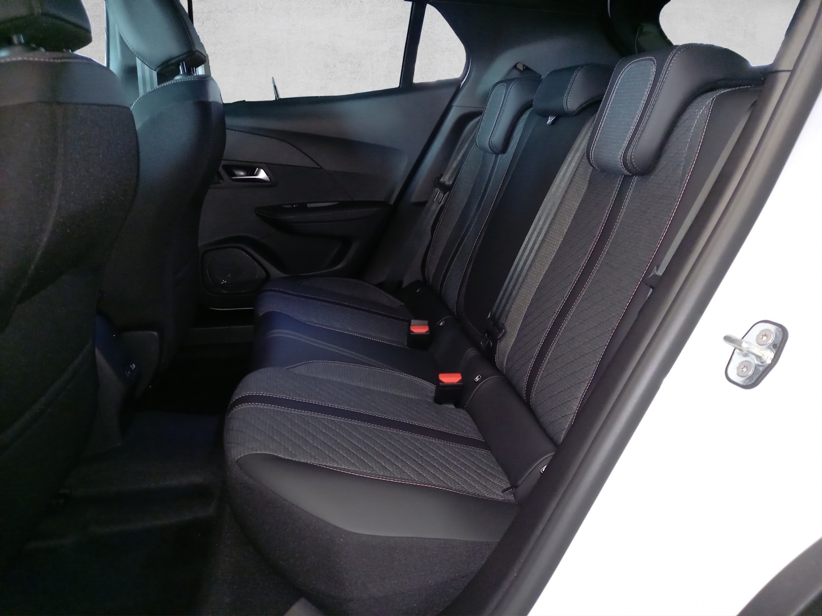 Peugeot 2008 1.2 PureTech 130 Allure Premium