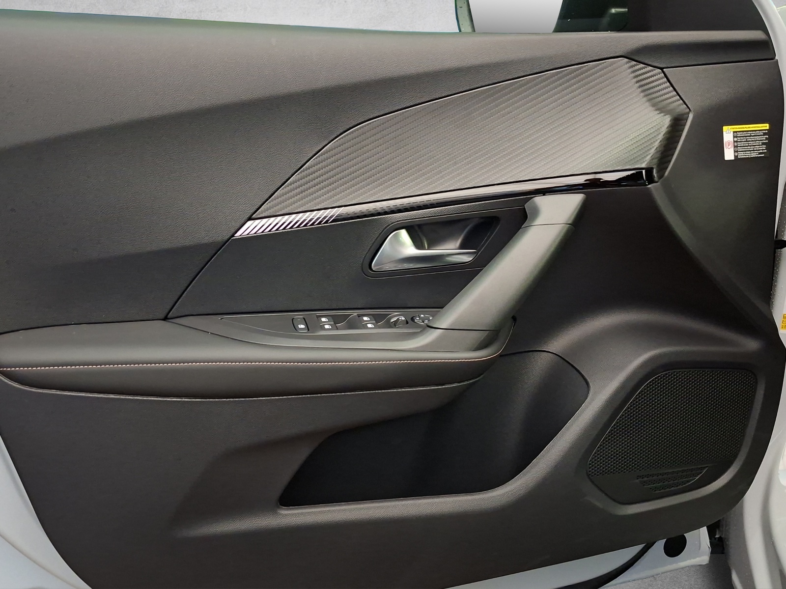 Peugeot 2008 1.2 Hybrid Allure Premium