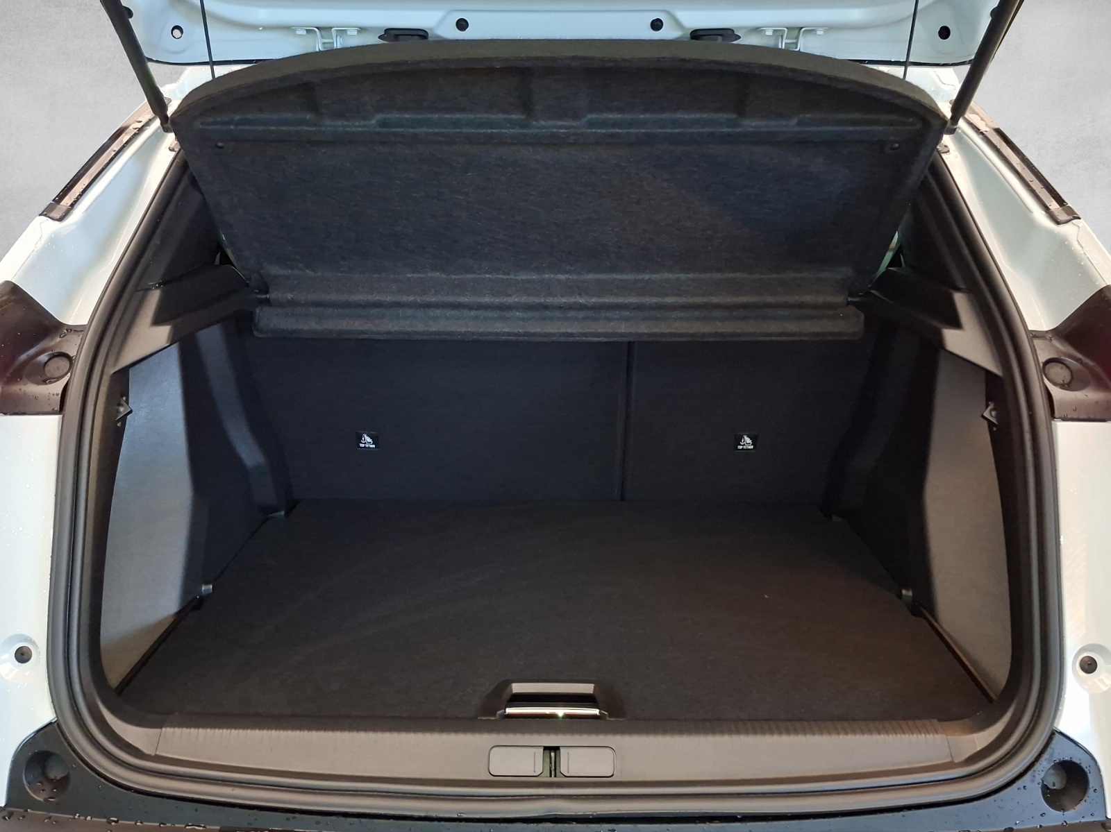 Peugeot 2008 1.2 Hybrid Allure Premium