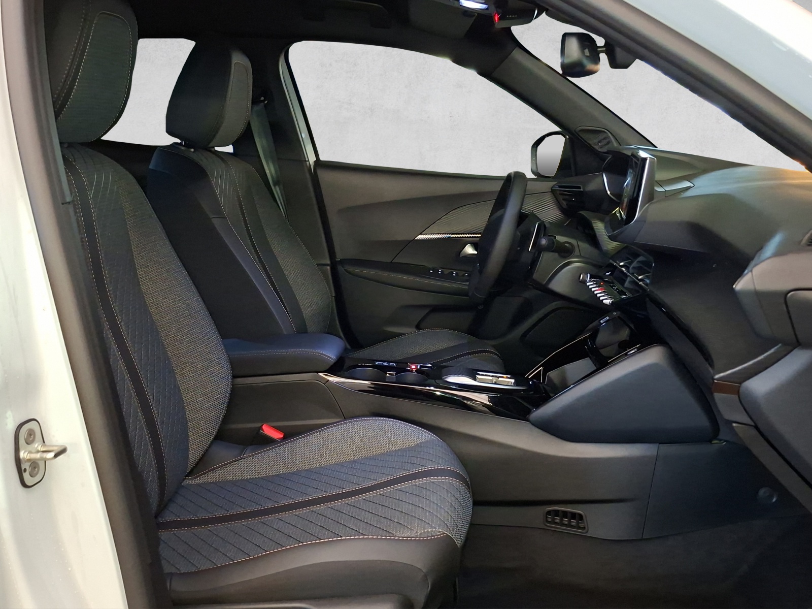 Peugeot 2008 1.2 Hybrid Allure Premium