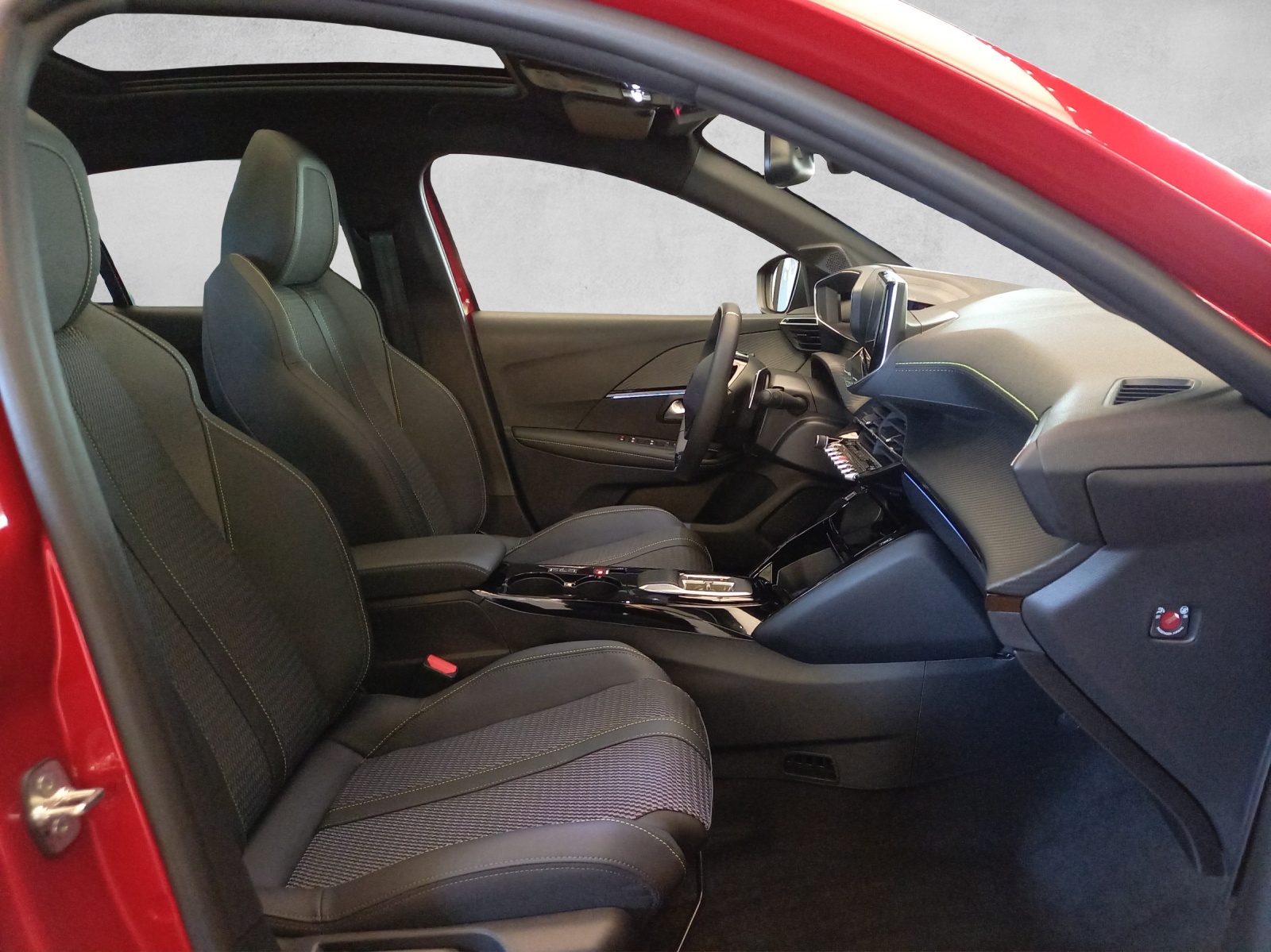 Peugeot 208 1.2 Hybrid 136 GT