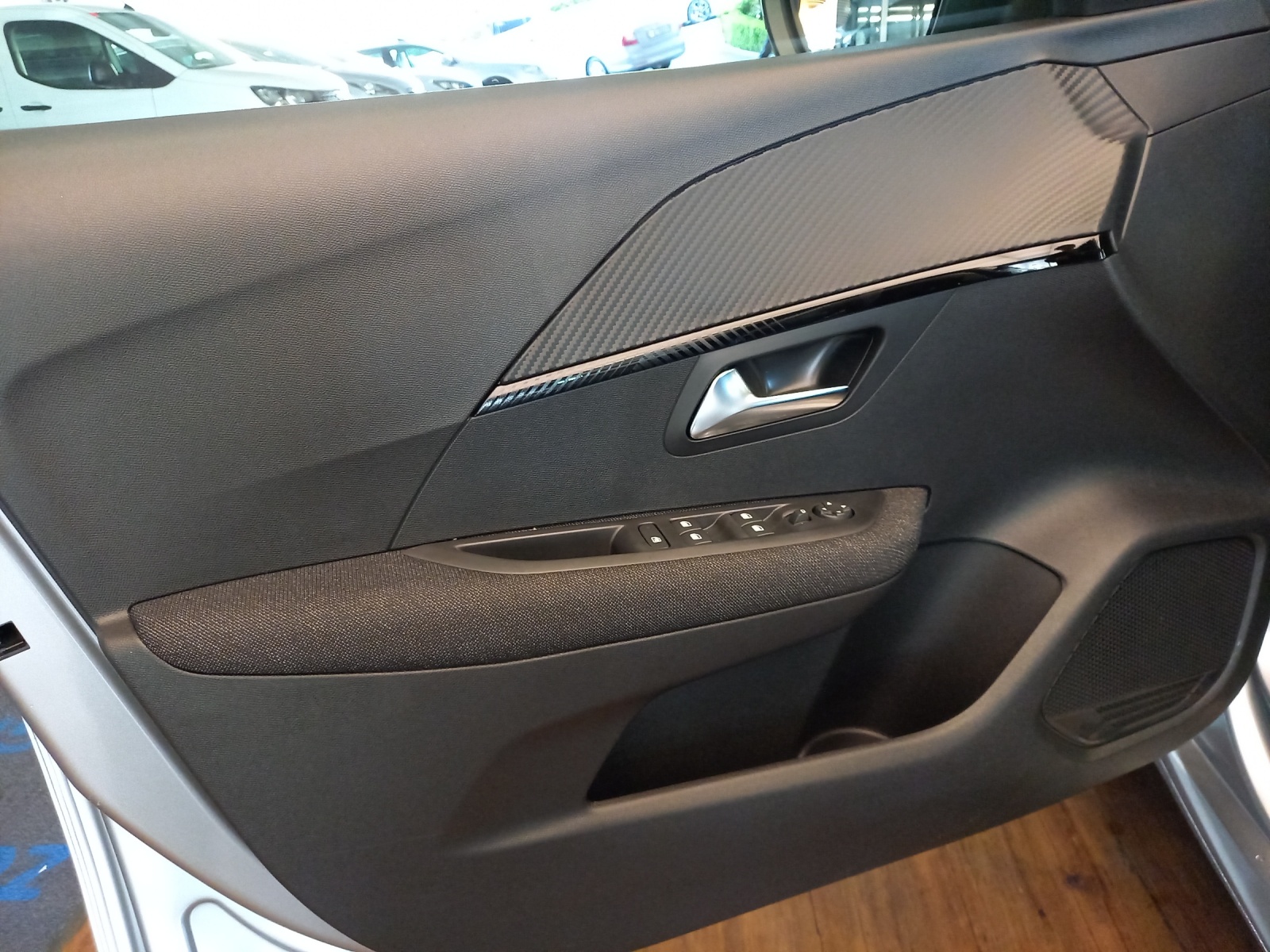 Peugeot 208 1.2 Hybrid Style