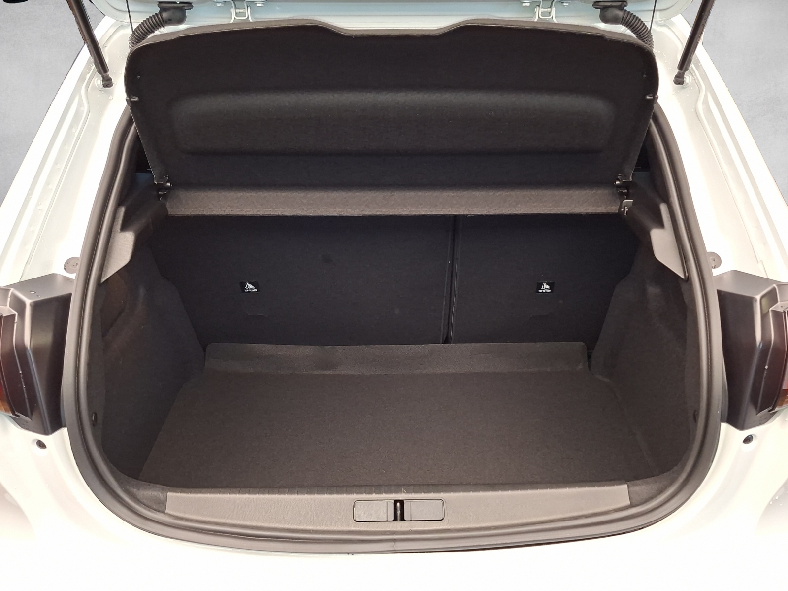 Peugeot 208 1.2 Hybrid GT