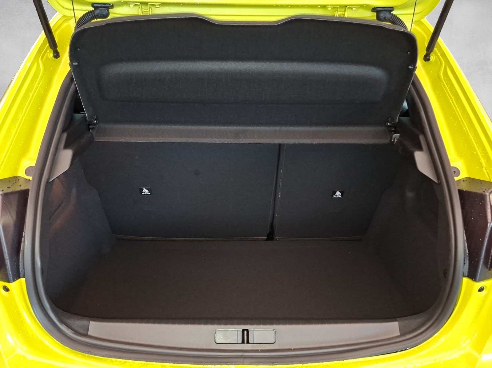 Peugeot 208 1.2 Hybrid GT