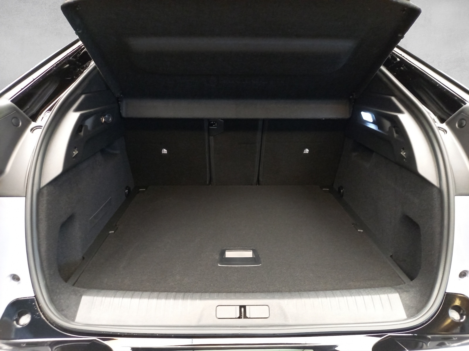 Peugeot 3008 e-Launch Edition AWD