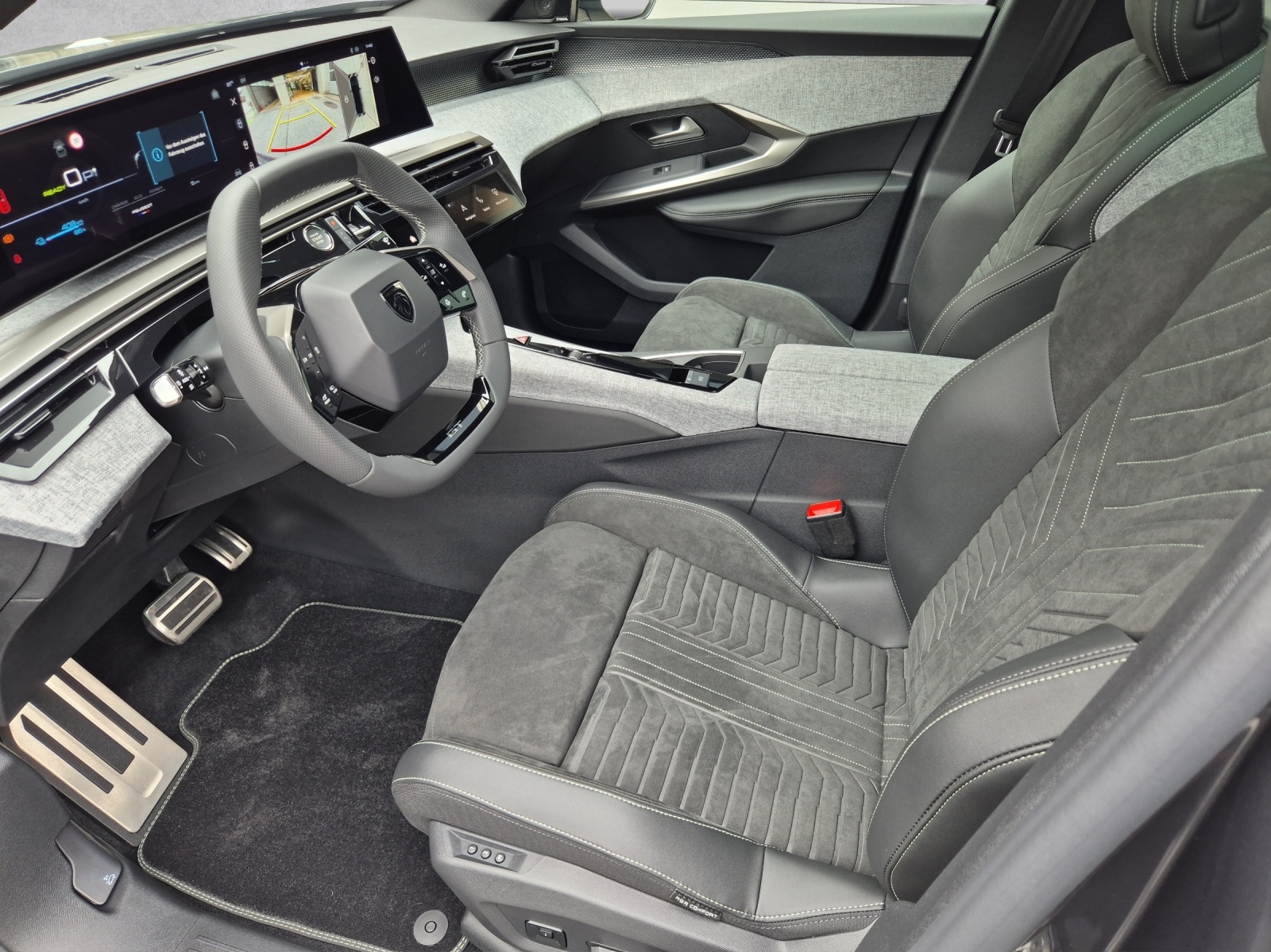 Peugeot 3008 e-Launch Edition AWD