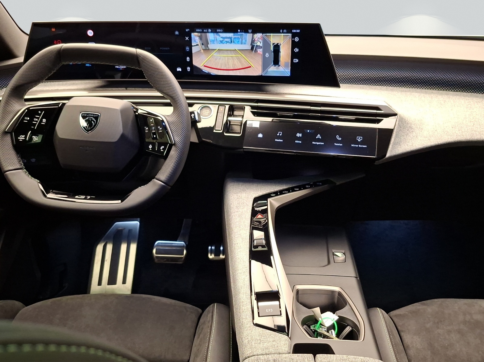 Peugeot 3008 e-Launch Edition AWD