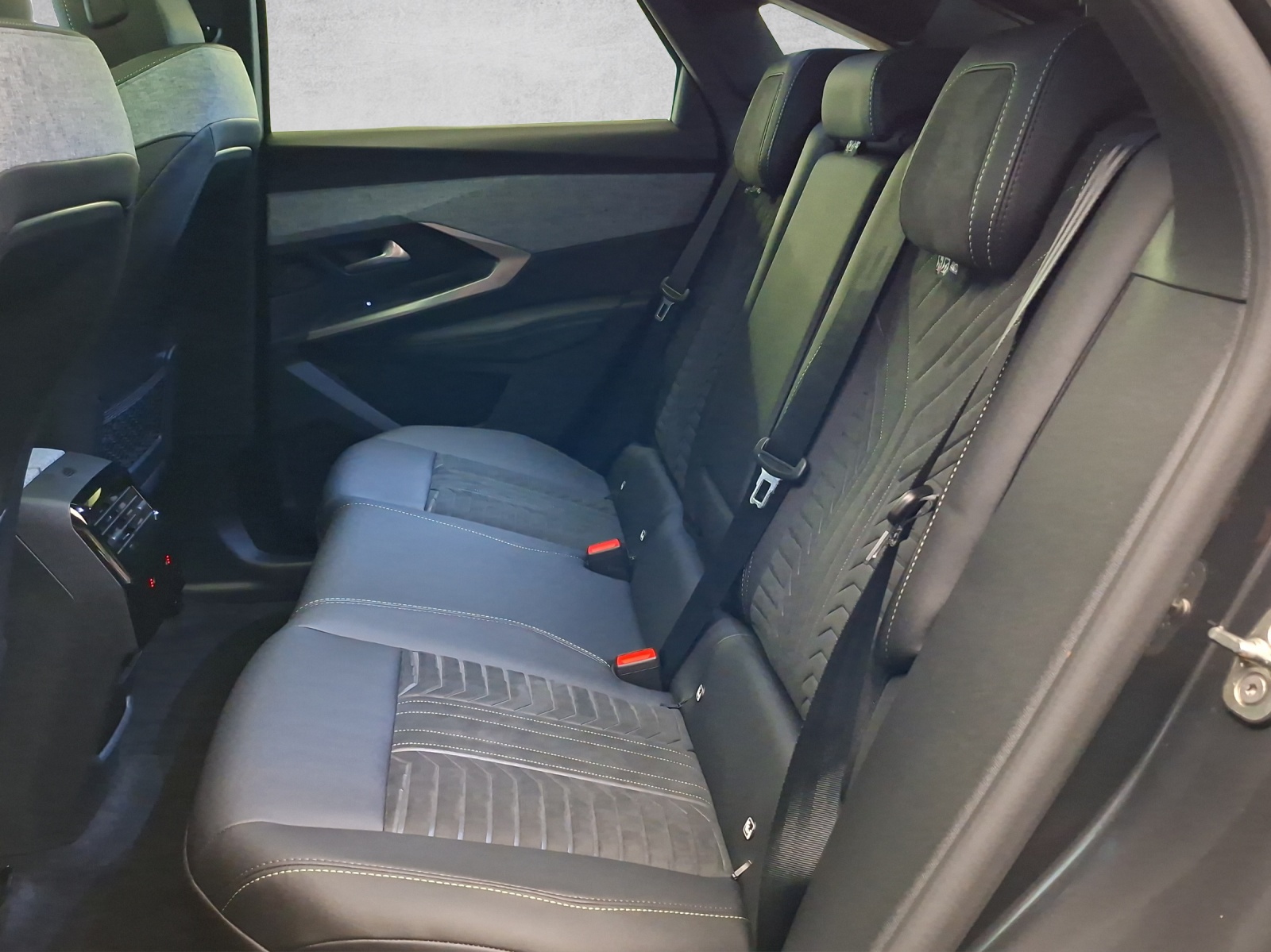 Peugeot 3008 e-Launch Edition AWD