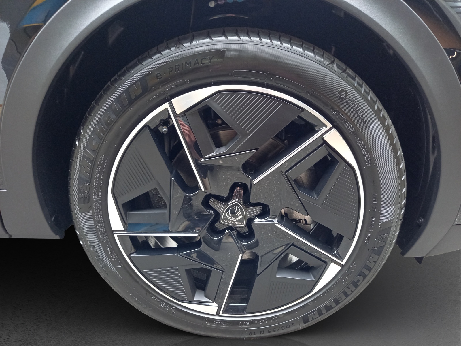 Peugeot 408 1.6 PHEV 180 GT