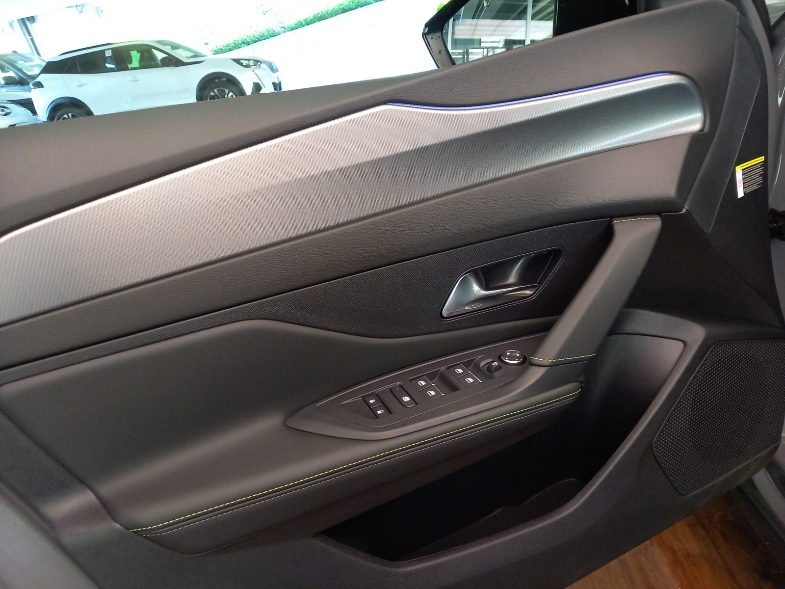 Peugeot 408 1.6 PHEV 225 GT