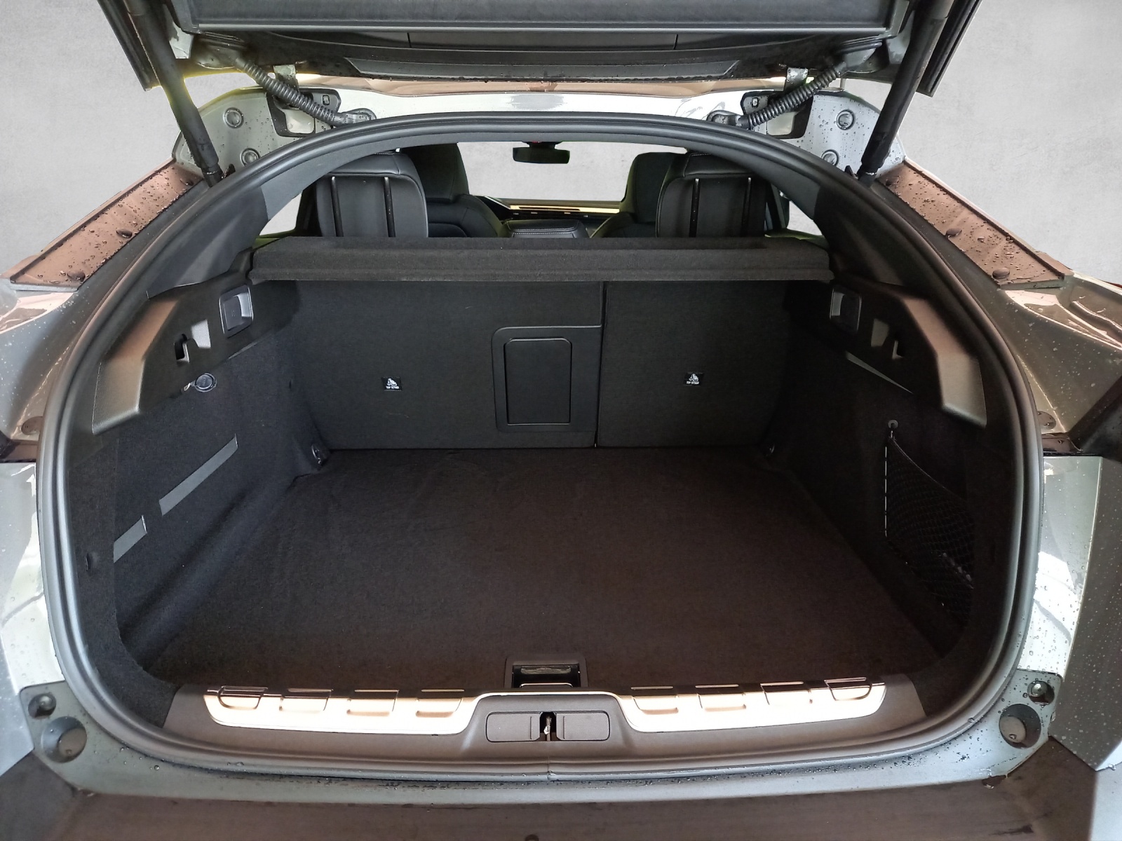 Peugeot 408 1.6 PHEV 225 GT