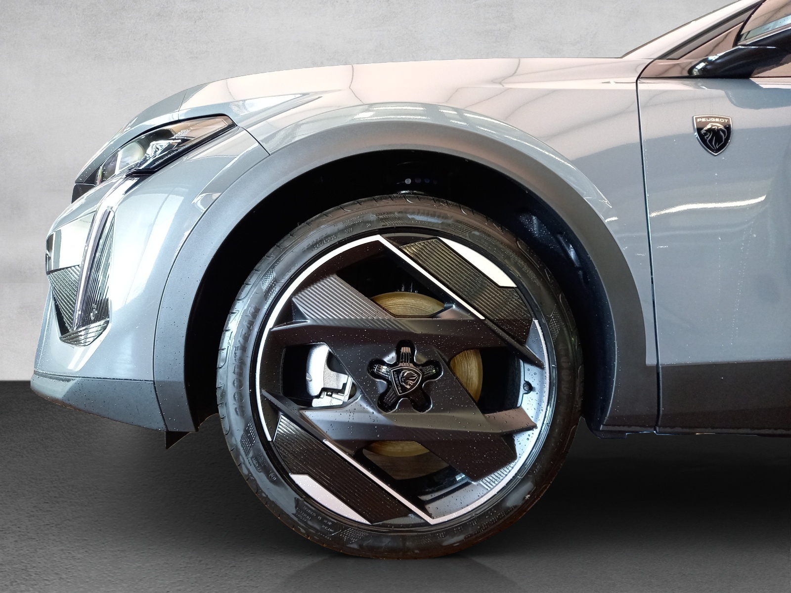 Peugeot 408 1.6 PHEV 225 GT