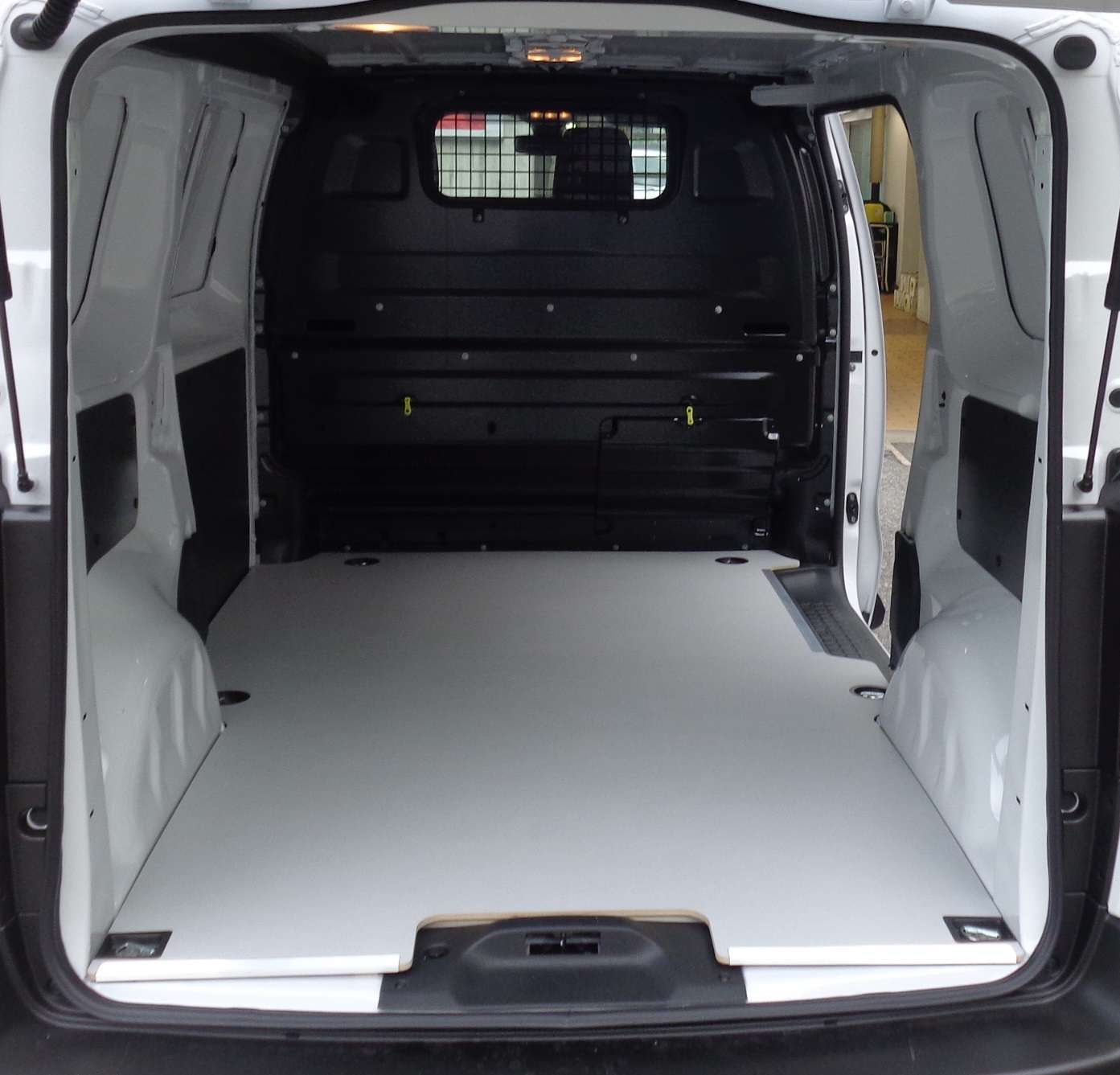 Peugeot e-Expert Kaw. Standard 75 kWh Premium