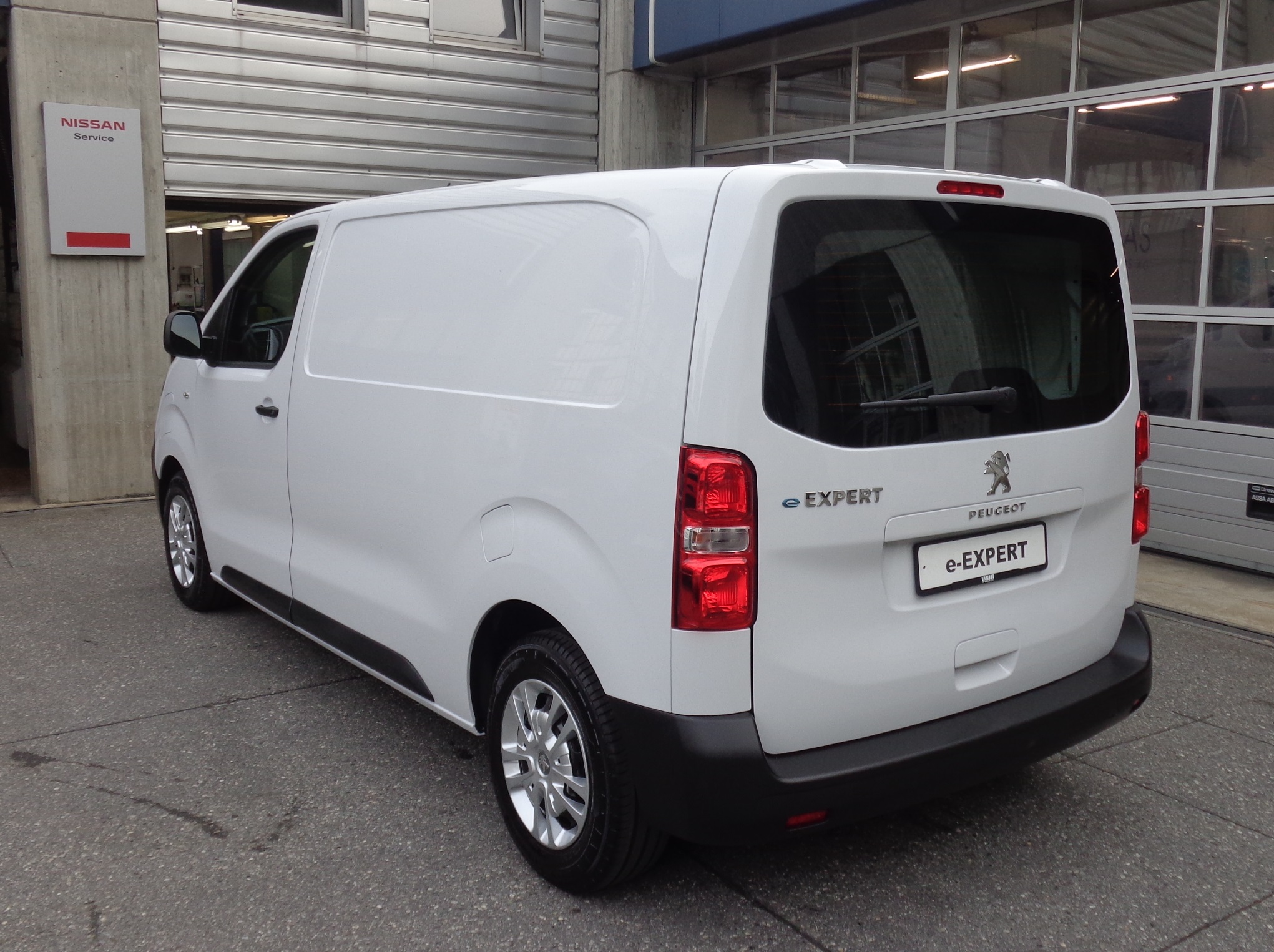 Peugeot e-Expert Kaw. Standard 75 kWh Premium