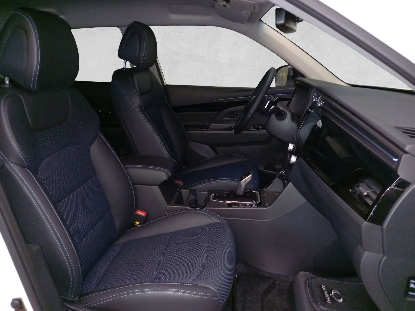 SsangYong Korando eMotion Titanium